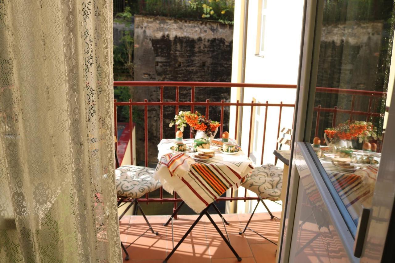 Retro Big Apartment With Two Balconies And Lift كارلوفي فاري المظهر الخارجي الصورة
